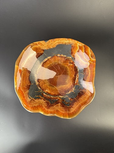 Блюдо каменное.