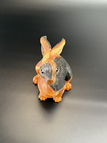 Резной кролик