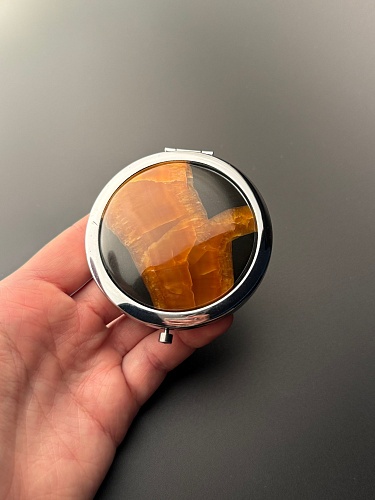 Симбирцитовое зеркало 