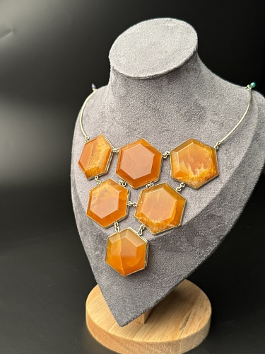 Симбирцитое колье в мельхиоре 