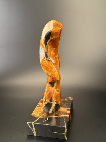 Резная фигурка  из камня СИМБИРЦИТ. 30 см