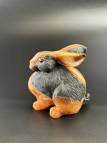 Резной кролик