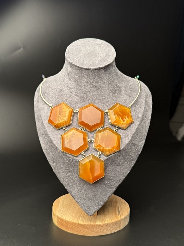 Симбирцитое колье в мельхиоре 