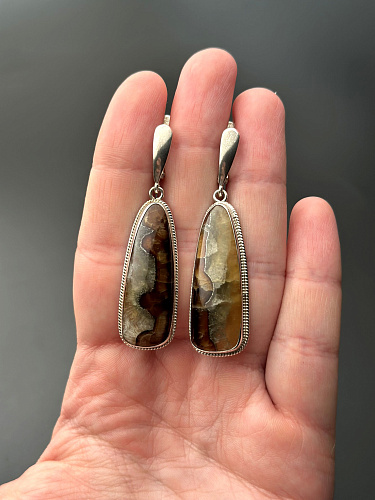 Серебряные серьги с симбирцитом 55х13 мм