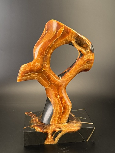 Резная фигурка  из камня СИМБИРЦИТ. 30 см