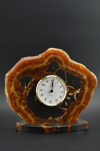 Часы на симбирцитовом спиле 29х30х11 см
