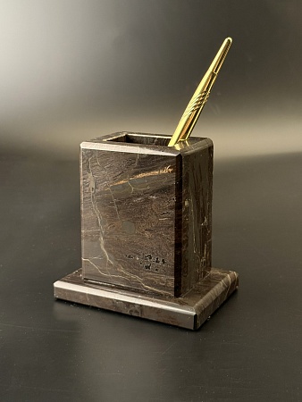 Настольный стакан для ручек из окаменелого дерева