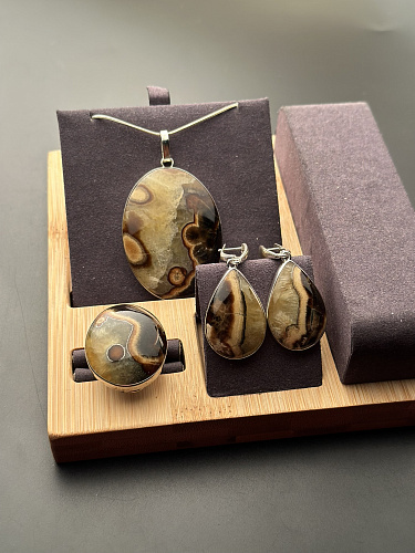 Симбирцитовый кулон в серебре