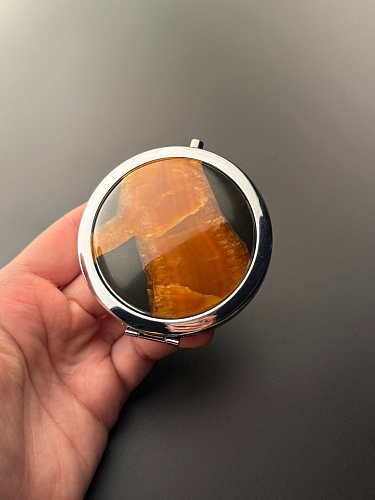 Симбирцитовое зеркало 