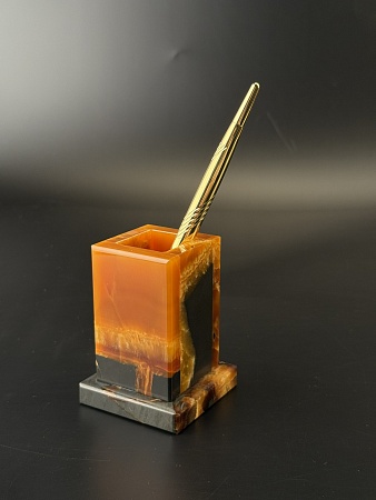 Симбирцитовый стакан для ручек