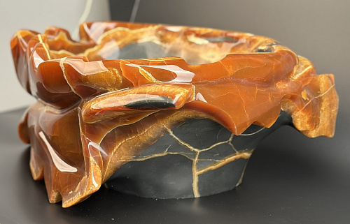 Резная ваза 