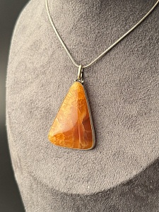 Симбирцитовый кулон из нейзильбера 41х30 мм