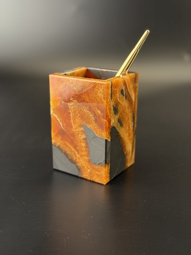 Настольный стакан для ручек 