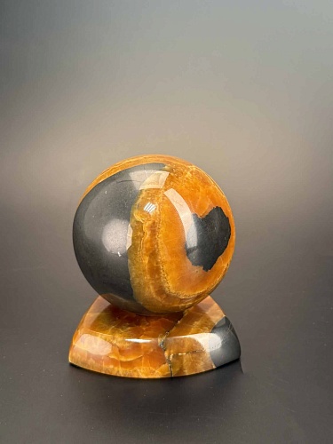 Симбирцитовый шар с металлическим нанесением