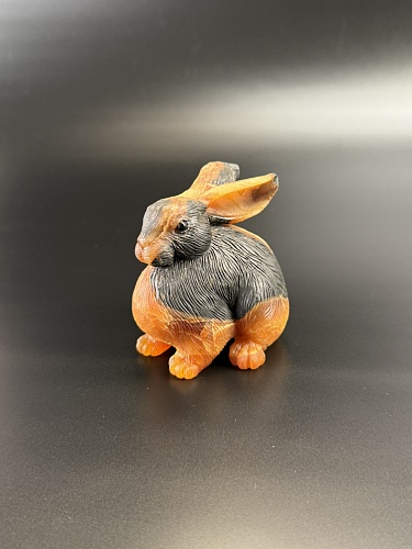 Резной кролик