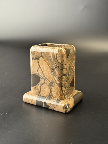 Сенгилитовый стакан для ручек