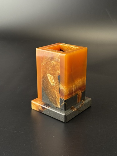 Симбирцитовый стакан для ручек