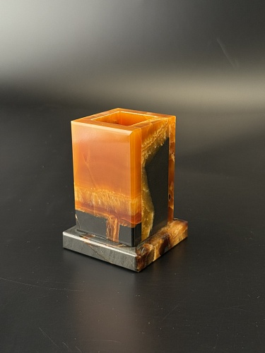 Симбирцитовый стакан для ручек