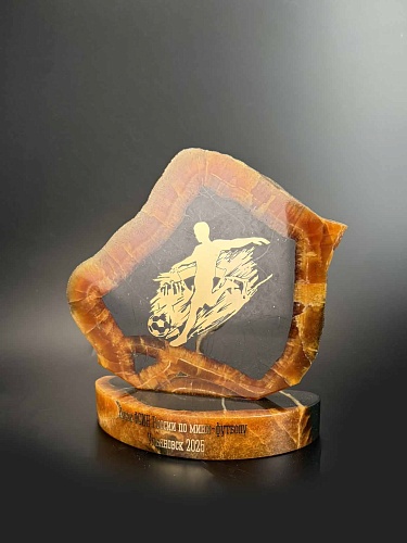 Спил симбирцита с металлическим нанесением