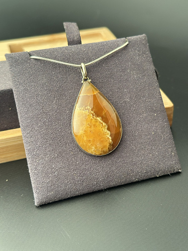 Симбирцитовый кулон в мельхиоре